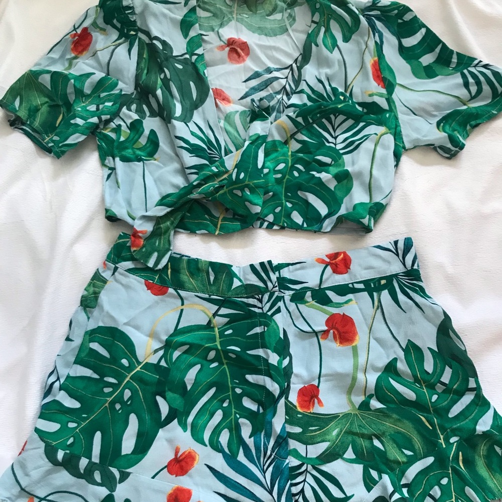 Zara Island Jungle Short and crop top set S/M